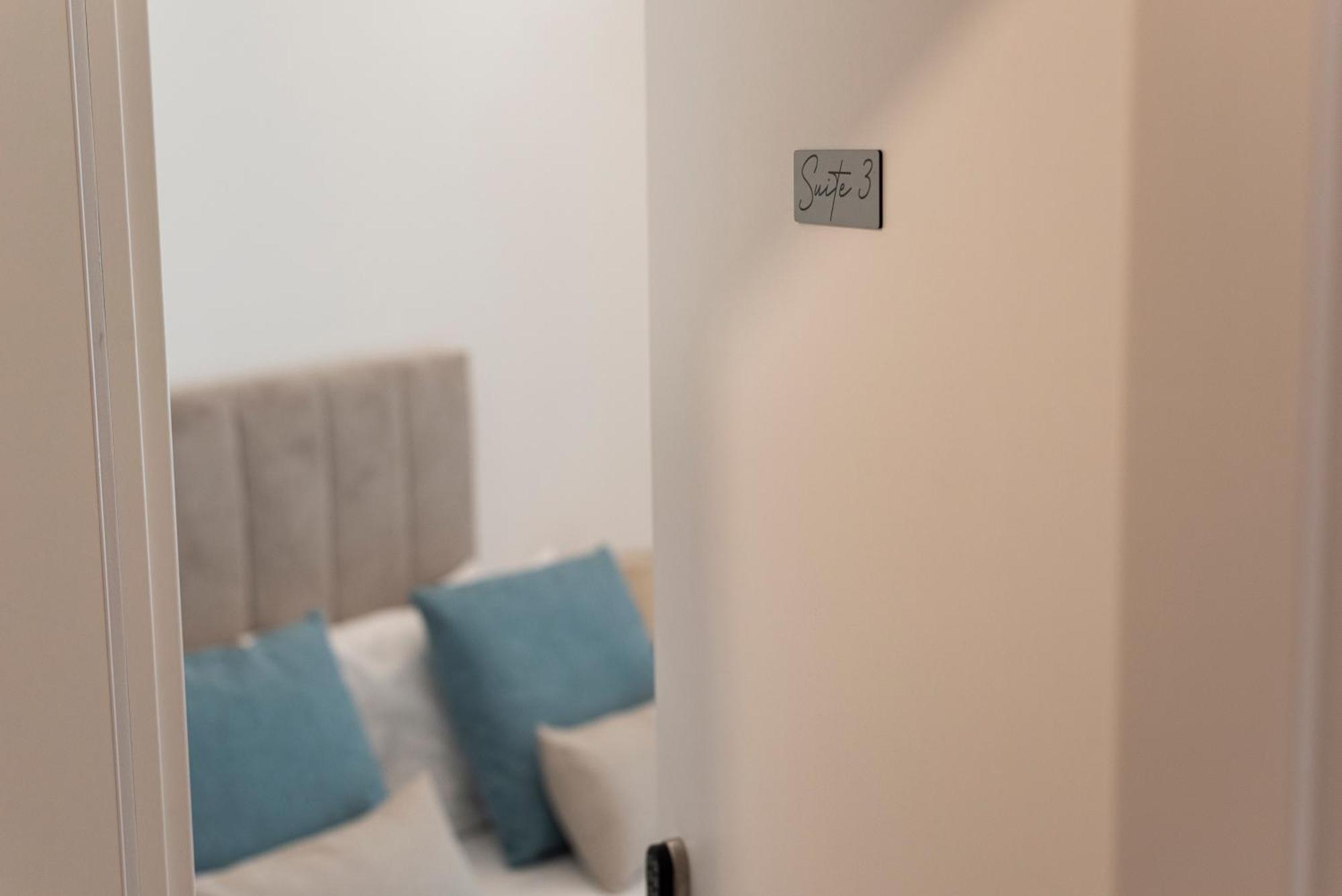 Madalena Hostel E Suites ฟารู ภายนอก รูปภาพ