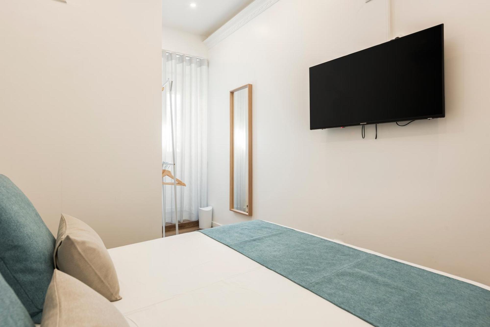 Madalena Hostel E Suites ฟารู ภายนอก รูปภาพ