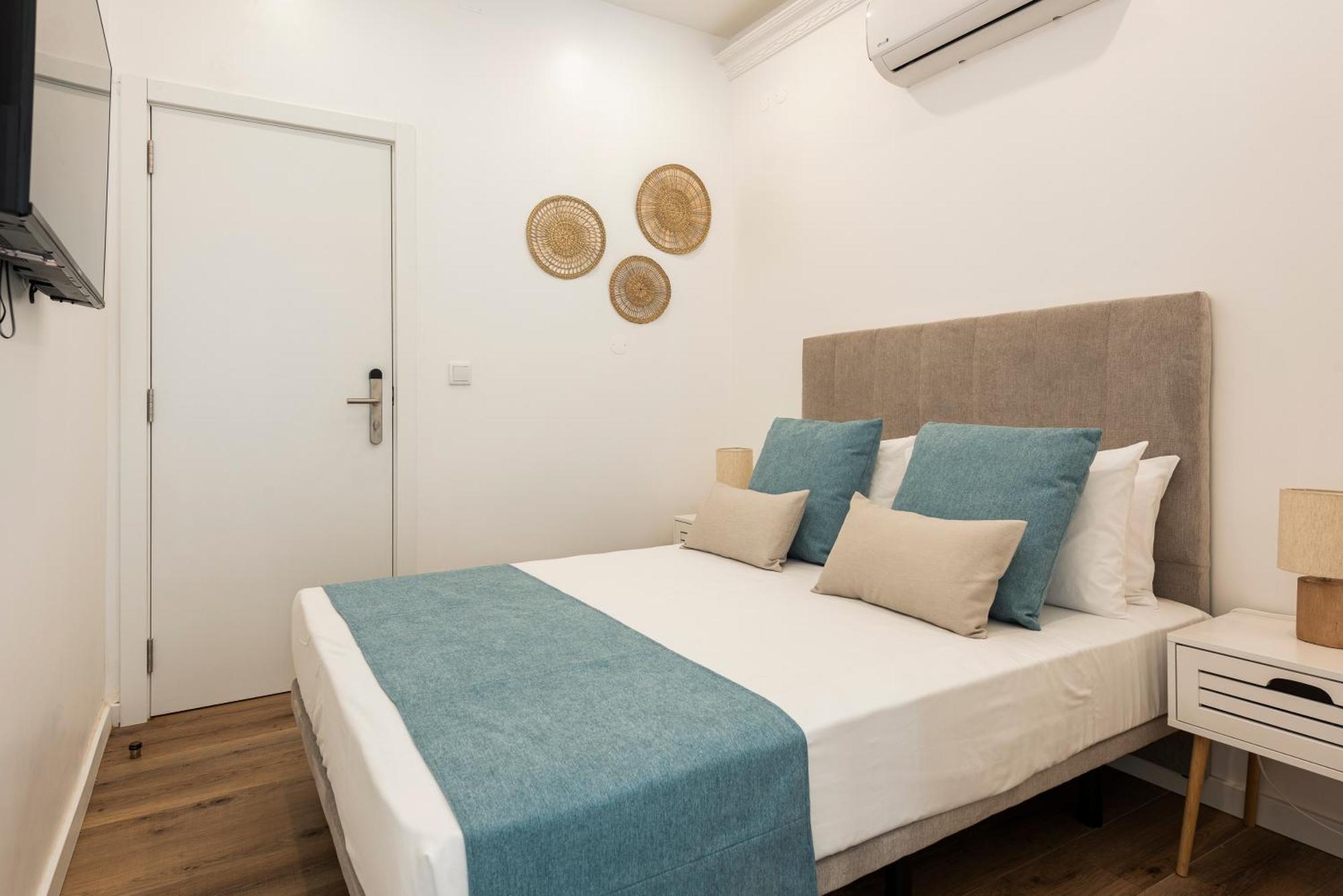 Madalena Hostel E Suites ฟารู ภายนอก รูปภาพ