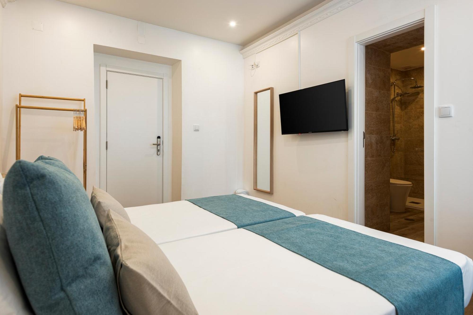 Madalena Hostel E Suites ฟารู ภายนอก รูปภาพ
