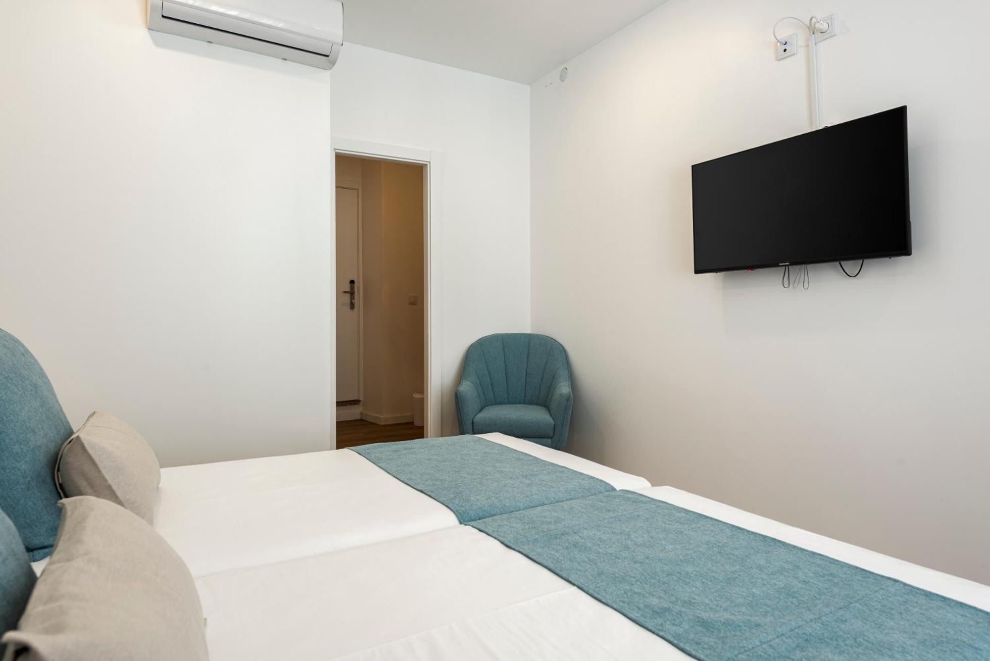 Madalena Hostel E Suites ฟารู ภายนอก รูปภาพ