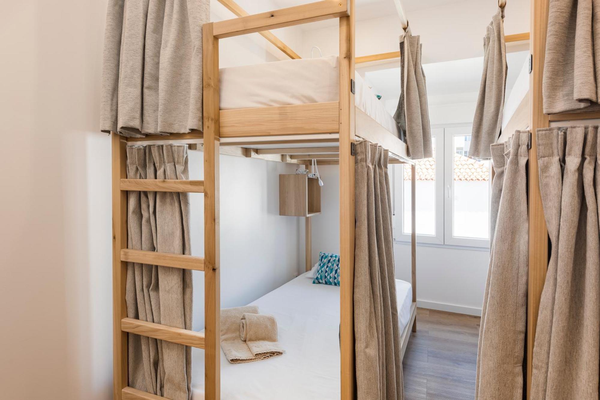 Madalena Hostel E Suites ฟารู ภายนอก รูปภาพ