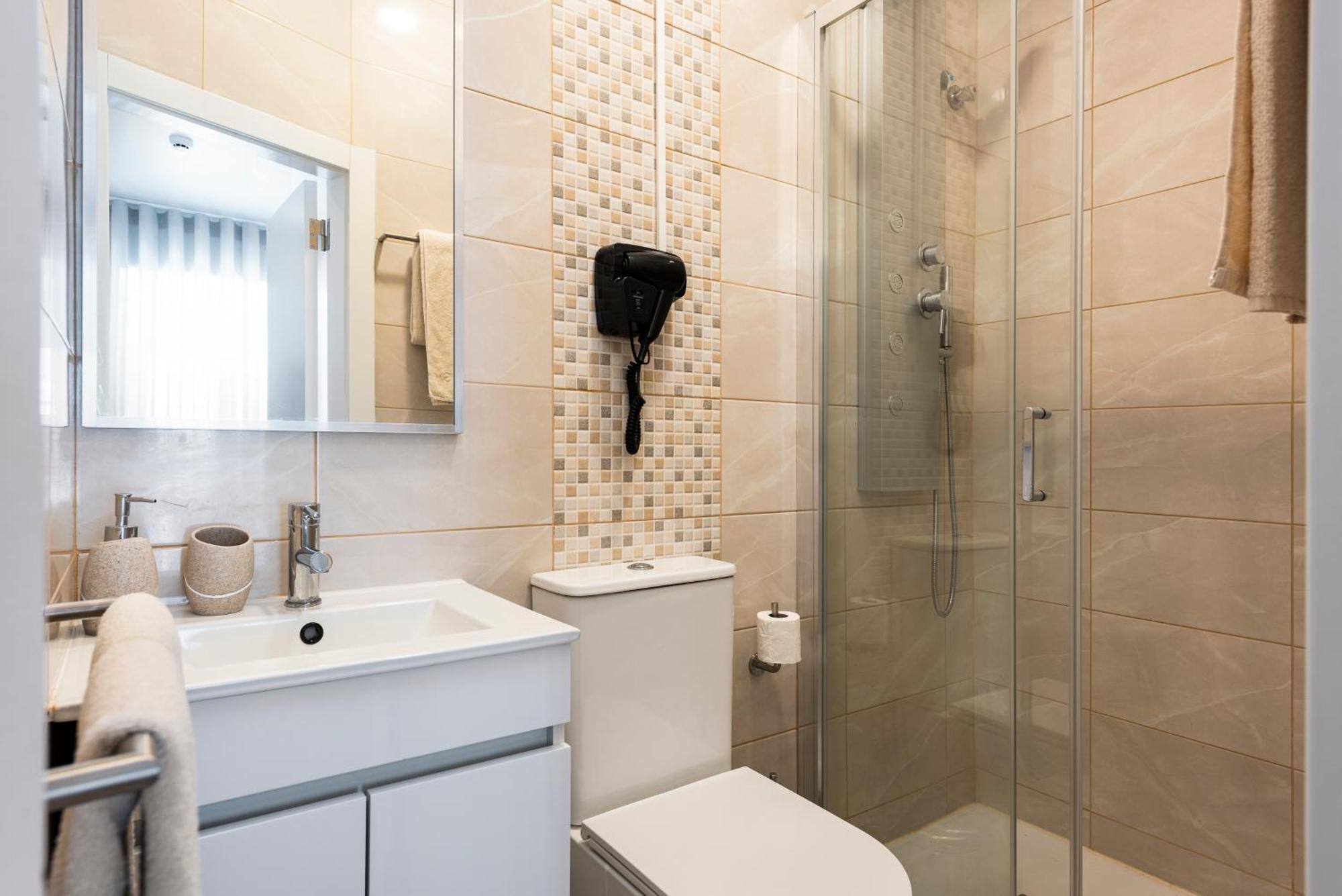 Madalena Hostel E Suites ฟารู ภายนอก รูปภาพ