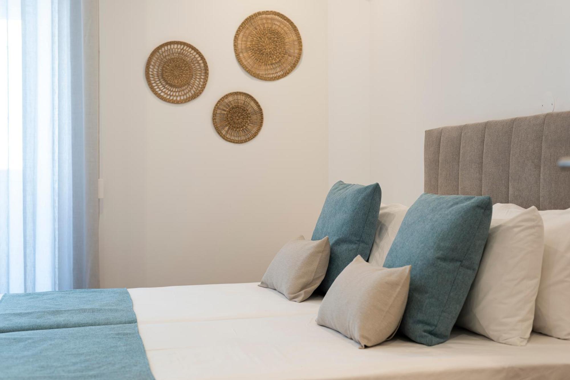 Madalena Hostel E Suites ฟารู ภายนอก รูปภาพ