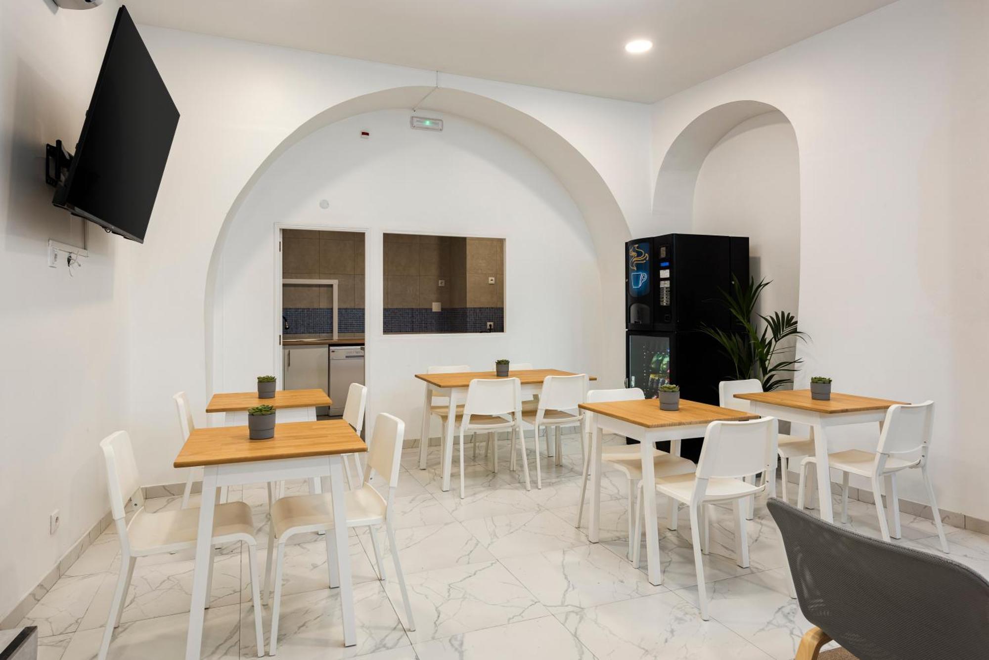Madalena Hostel E Suites ฟารู ภายนอก รูปภาพ