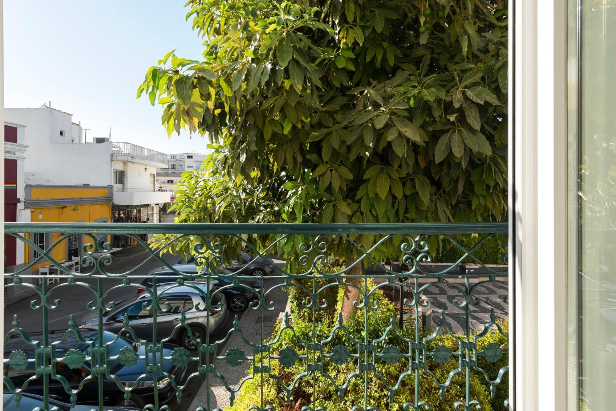Madalena Hostel E Suites ฟารู ภายนอก รูปภาพ